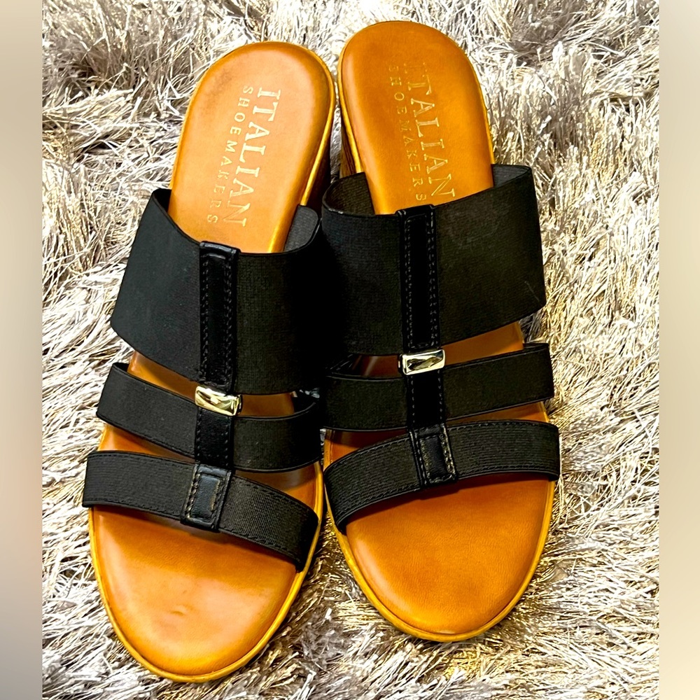Italian Shoemakers Platform Wedge Sandals Size 8 Black Wide straps Open Toe Shoe